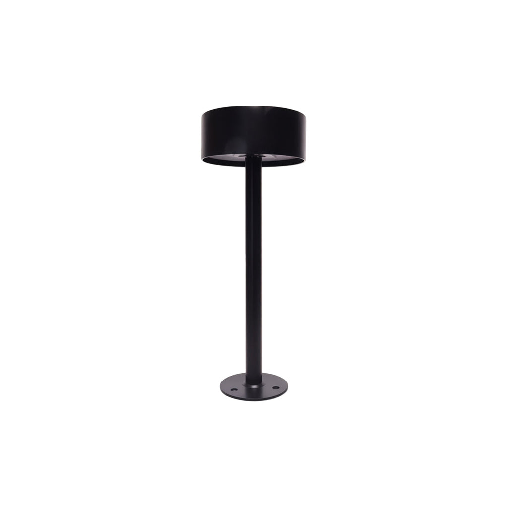 Sleek Black Minimalist LED Pathway Lights for Outdoor Landscaping Decor