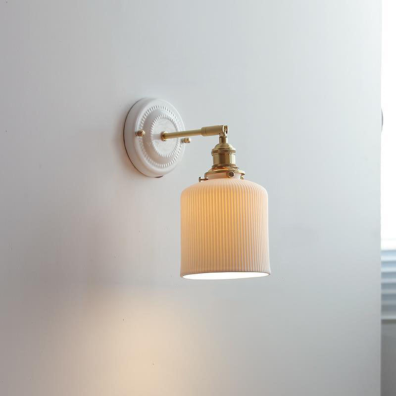 Classic Brass-Finished Vintage Ceramic Round Wall Sconce Lamp for Living Room