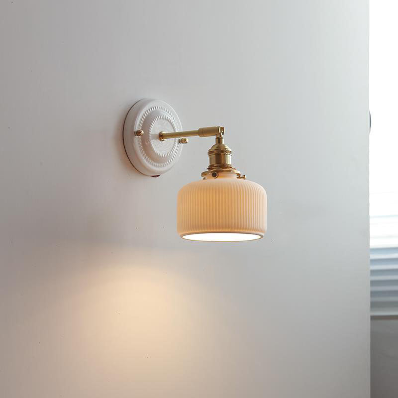 Classic Brass-Finished Vintage Ceramic Round Wall Sconce Lamp for Living Room