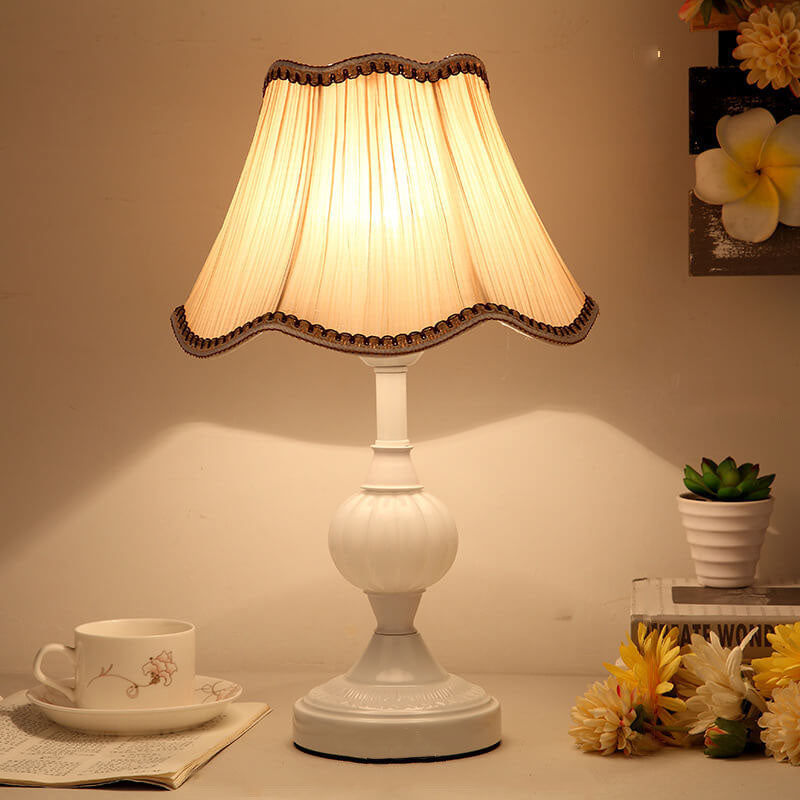 Nordic Vintage Floral Glass Table Lamp for Bedroom or Living Room Decor