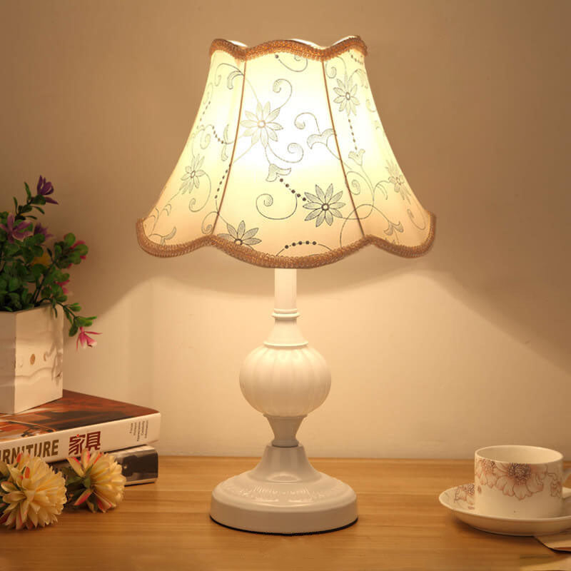Nordic Vintage Floral Glass Table Lamp for Bedroom or Living Room Decor