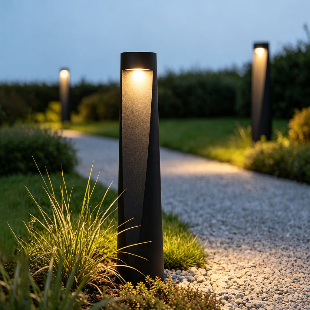Rustic Bronze Waterproof LED Pathway Lights for Outdoor Landscape Design