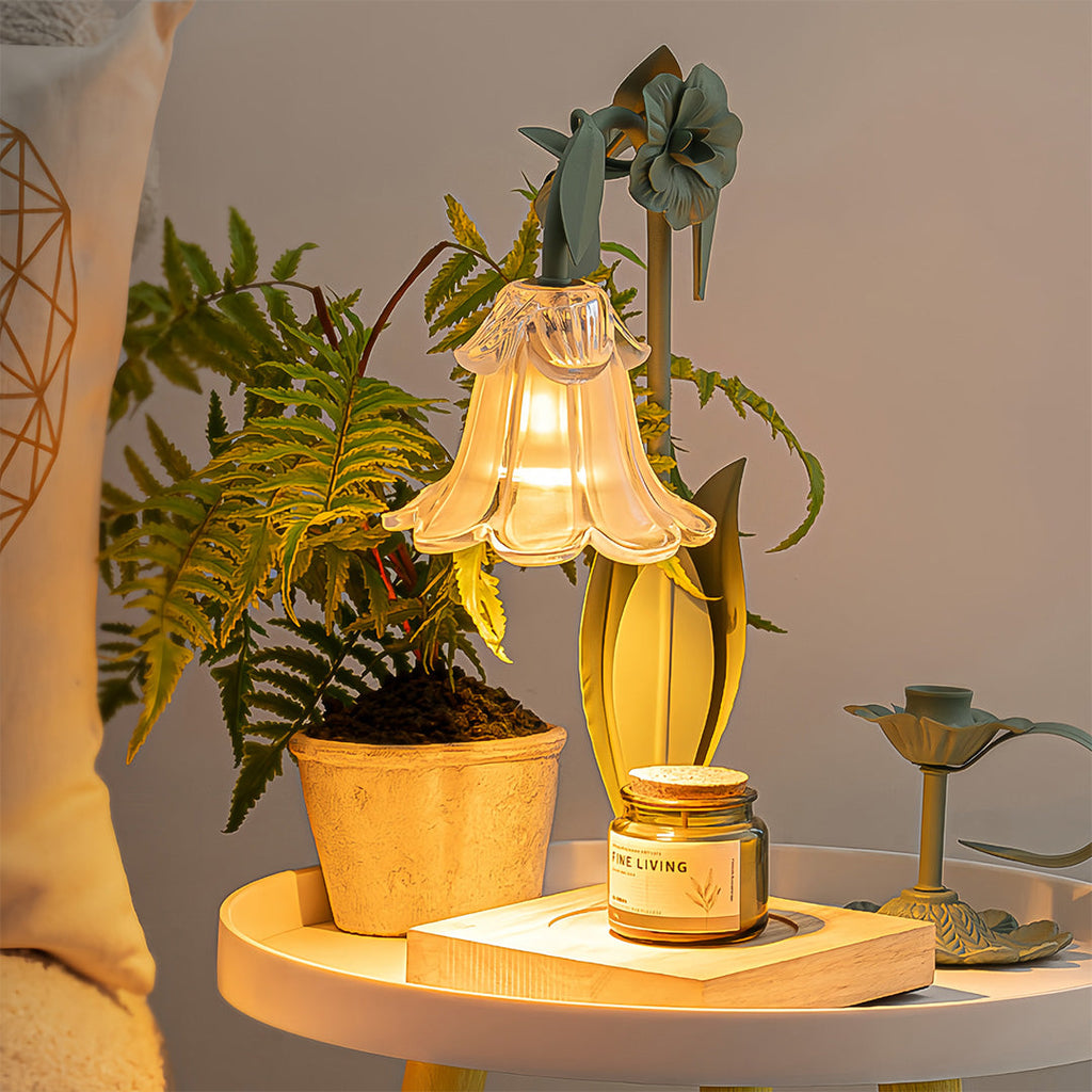 Elegant Fireless Melt Table Lamp with Scented Flower Design for Bedroom