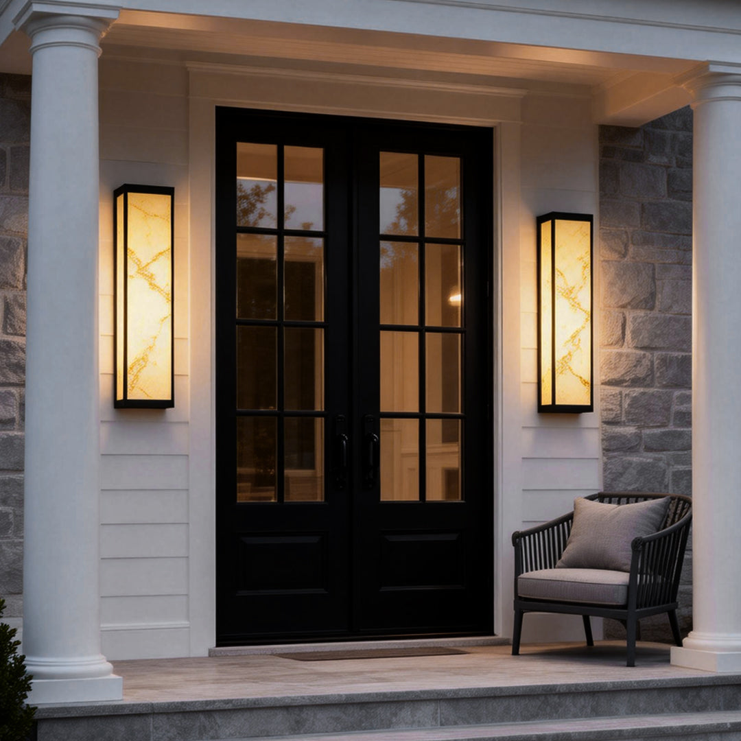 Sleek Black Metal LED Outdoor Wall Light - Waterproof Fixture for Exteriors