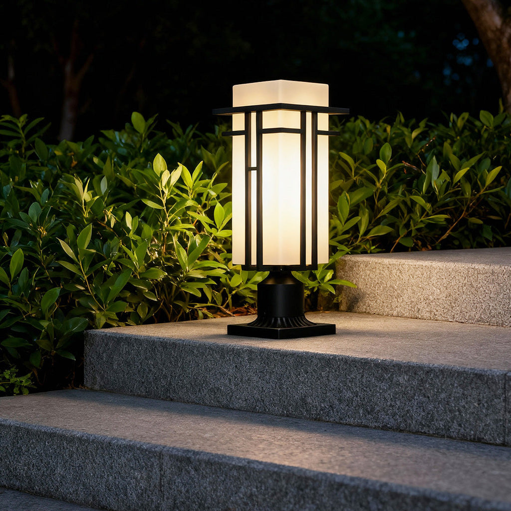 Black Retro Aluminum Frosted Glass Path Lights for Outdoor Lighting