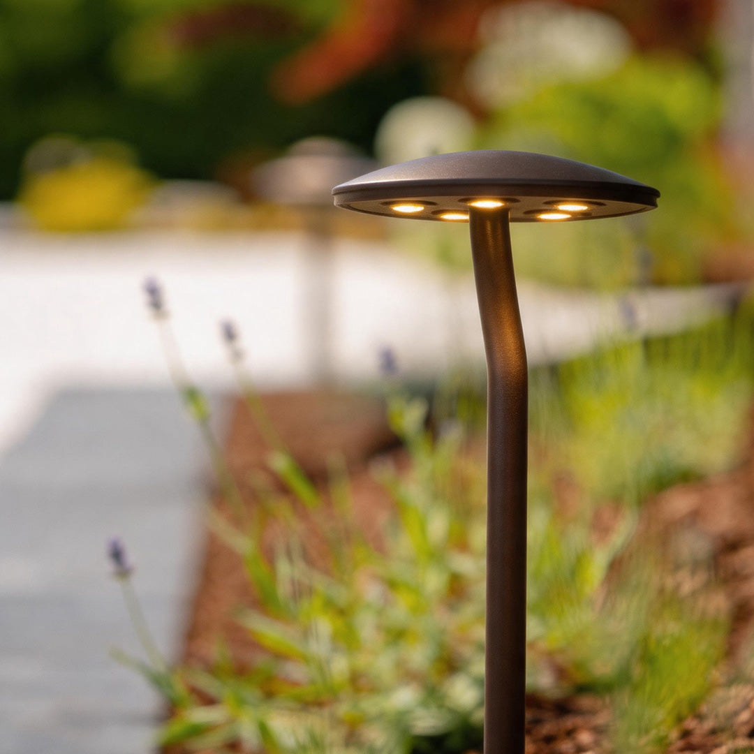 Durable Waterproof LED Pathway Landscape Lighting Fixture in Sleek Black