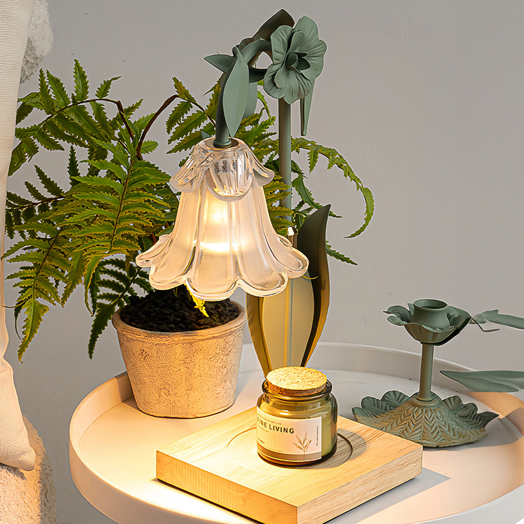 Elegant Fireless Melt Table Lamp with Scented Flower Design for Bedroom