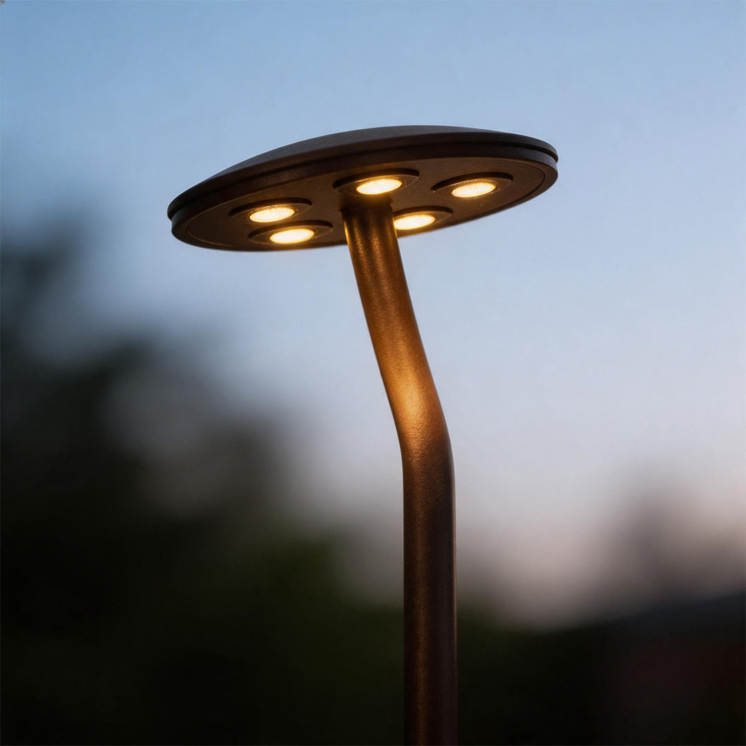 Durable Waterproof LED Pathway Landscape Lighting Fixture in Sleek Black