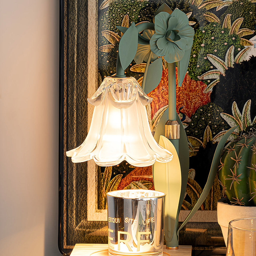 Elegant Fireless Melt Table Lamp with Scented Flower Design for Bedroom