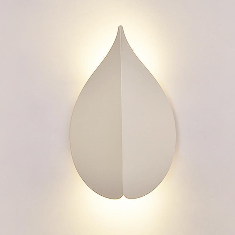 Elegant Warm White Leaf-Shaped Wall Sconces for Modern Living Spaces