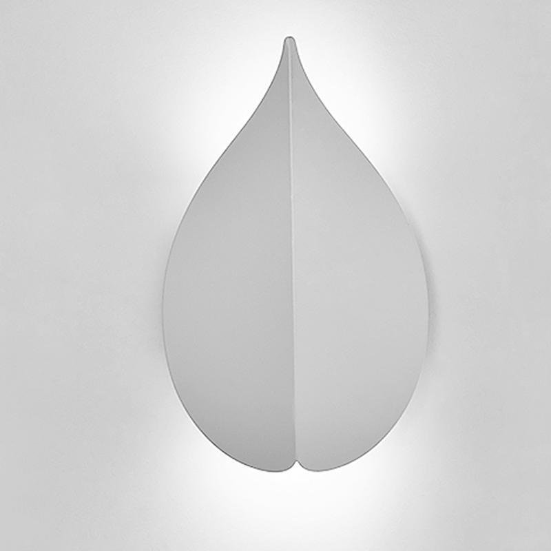 Elegant Warm White Leaf-Shaped Wall Sconces for Modern Living Spaces