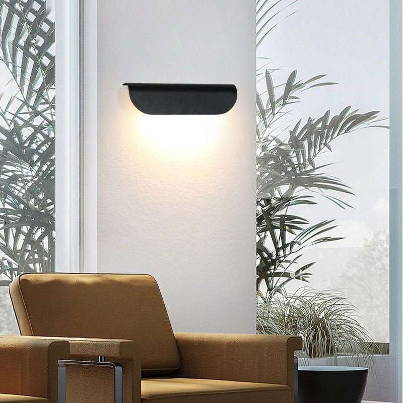 Sleek Aluminum Rectangular LED Wall Light Fixture for Modern Spaces