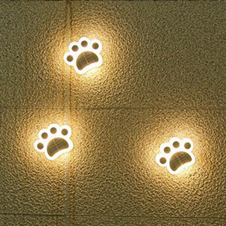 Modern Solar-Powered Animal Paw Step Stairs Lighting for Outdoor Use
