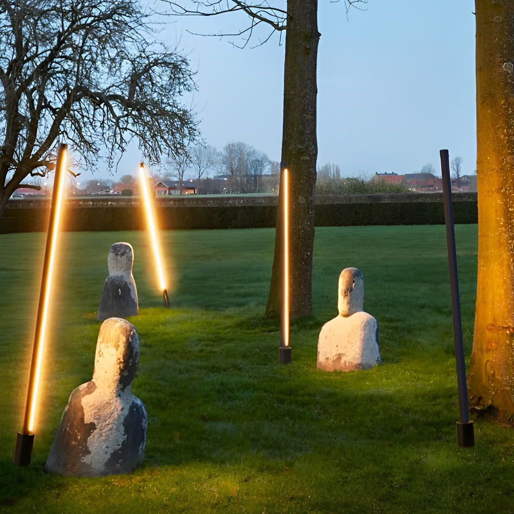 Sleek Waterproof LED Linear Outdoor Floor Lamp for Patio & Garden Lighting