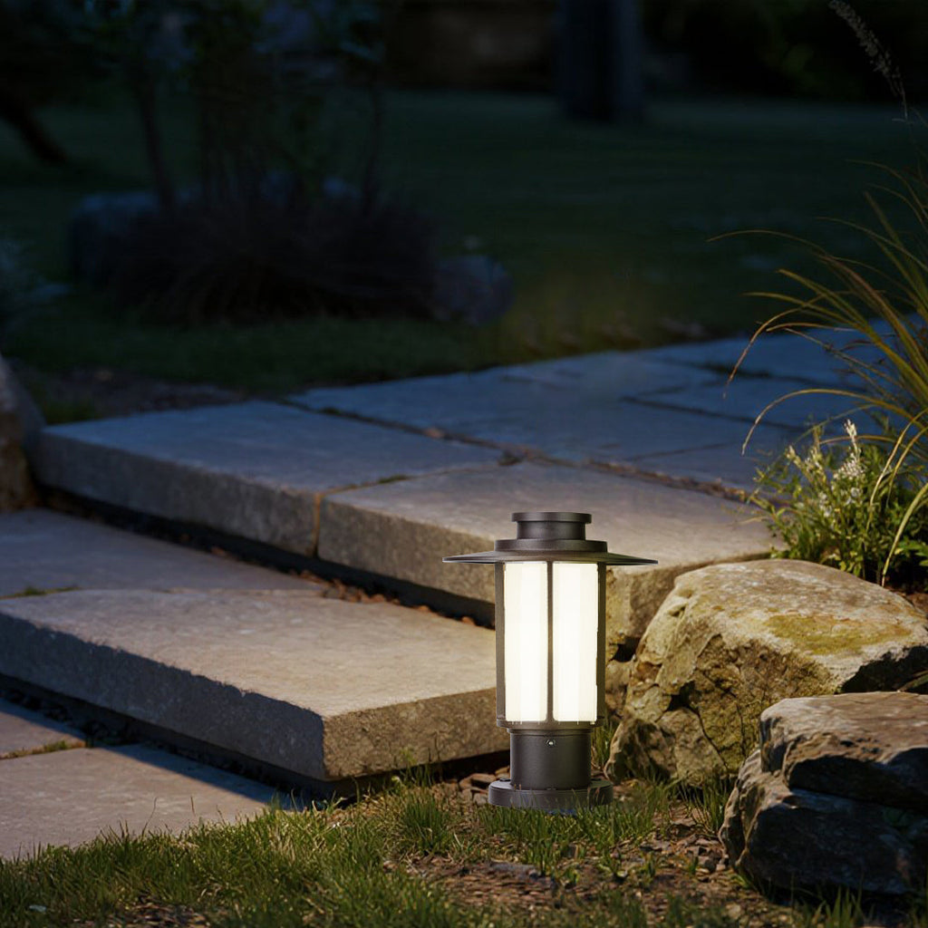 Sleek Black Metal LED Pathway Lights for Outdoor Garden Walkways