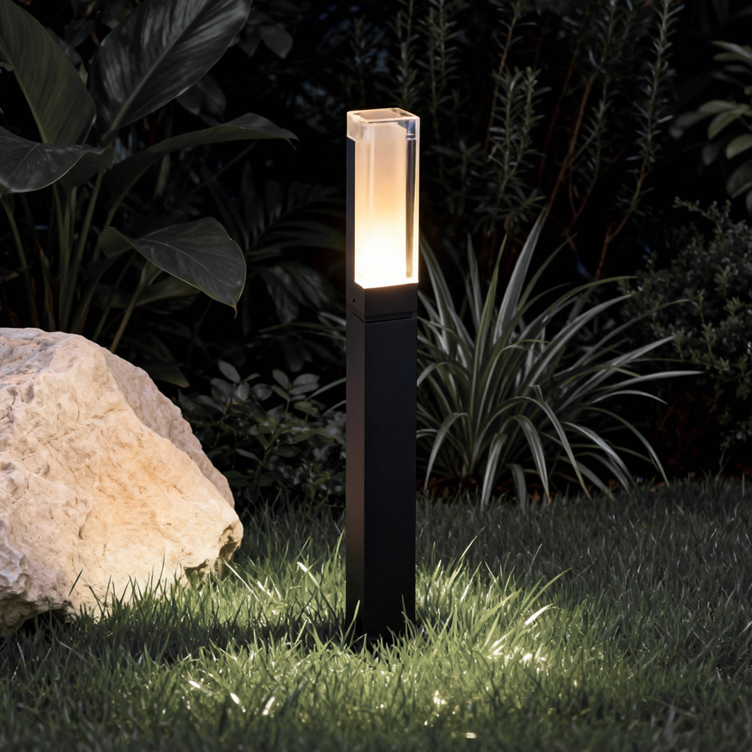 Sleek Black Aluminum Cubic LED Bollard Light for Outdoor Pathway Lighting