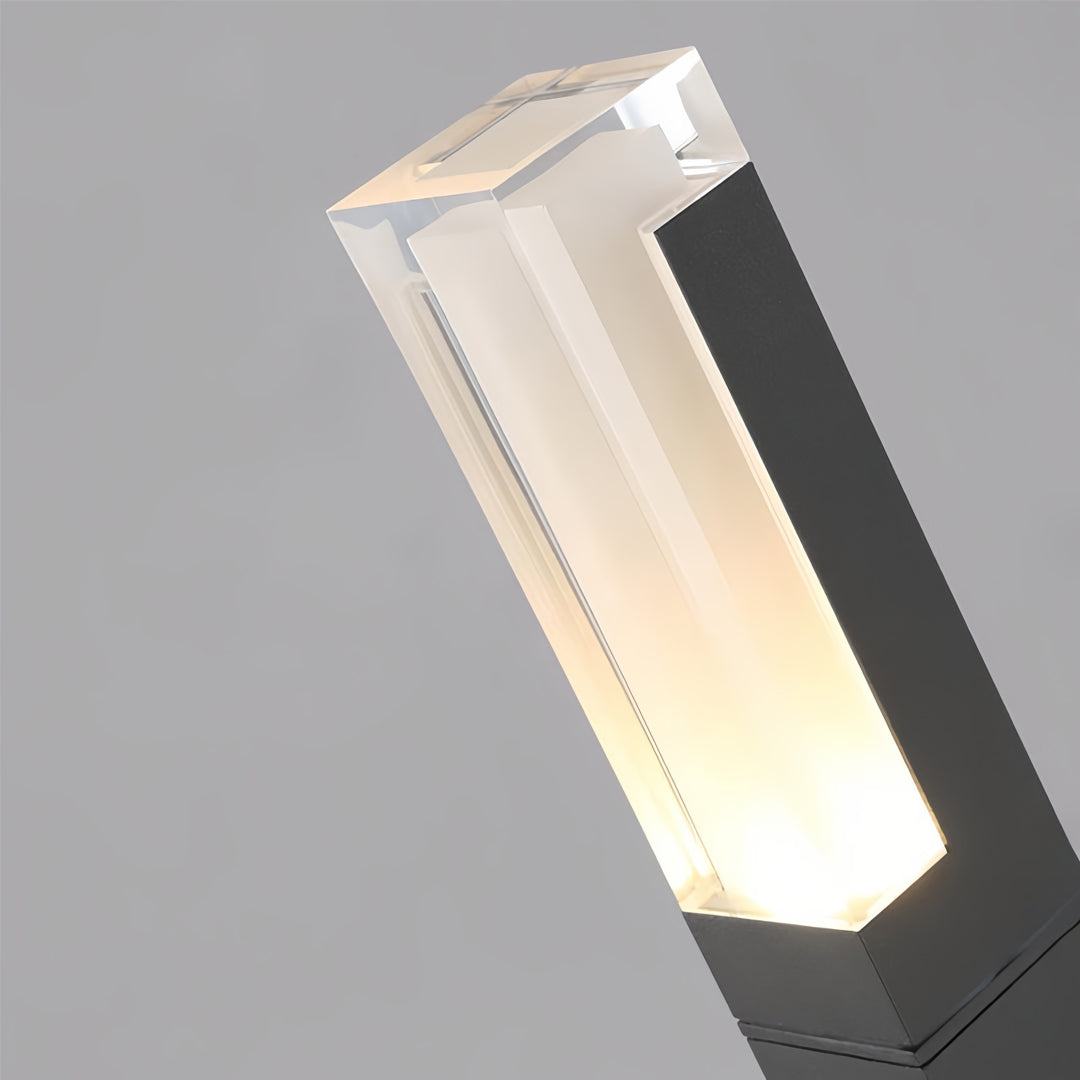 Sleek Black Aluminum Cubic LED Bollard Light for Outdoor Pathway Lighting