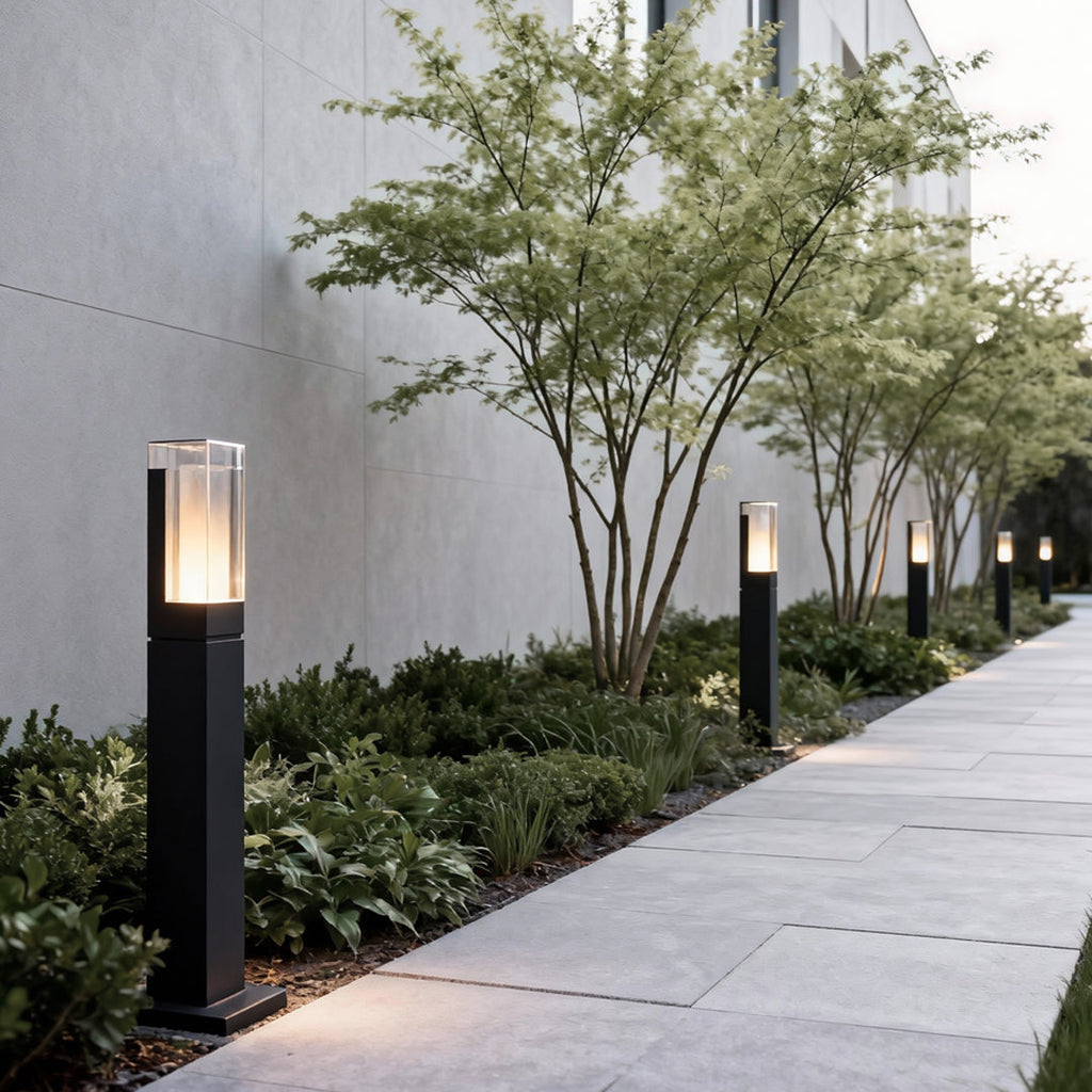 Sleek Black Aluminum Cubic LED Bollard Light for Outdoor Pathway Lighting