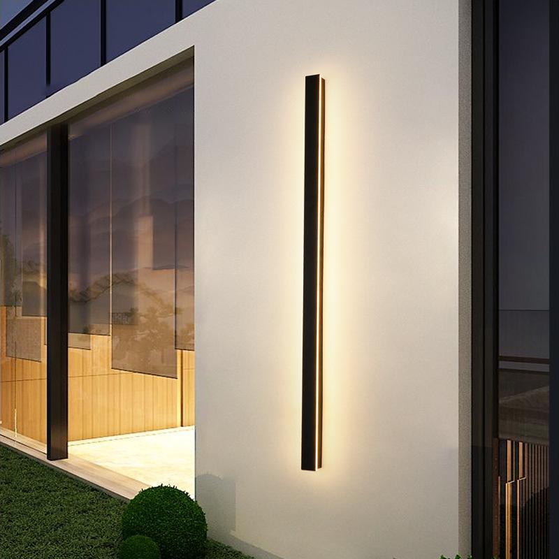 Waterproof Black Metal Linear LED Wall Sconce for Modern Outdoor Spaces