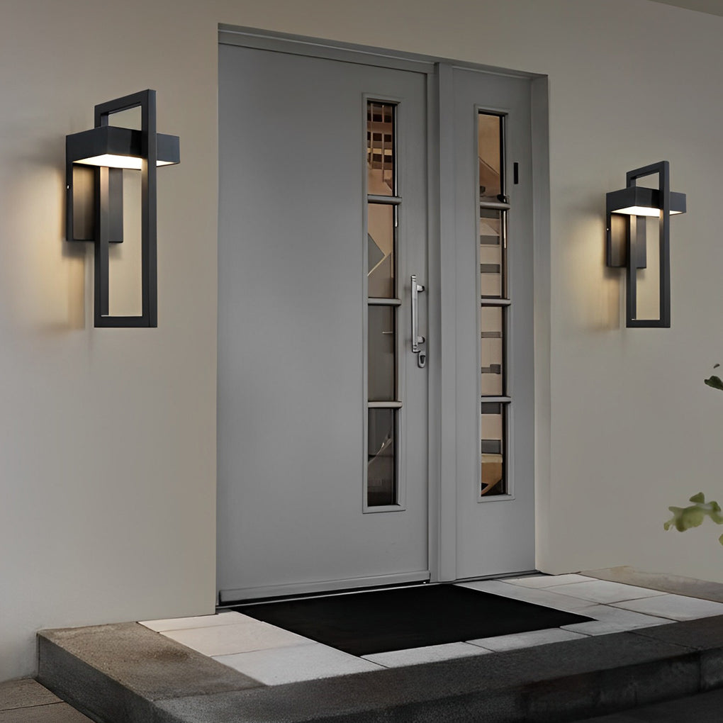 Sleek Black Rectangular LED Outdoor Wall Sconce for Modern Patios