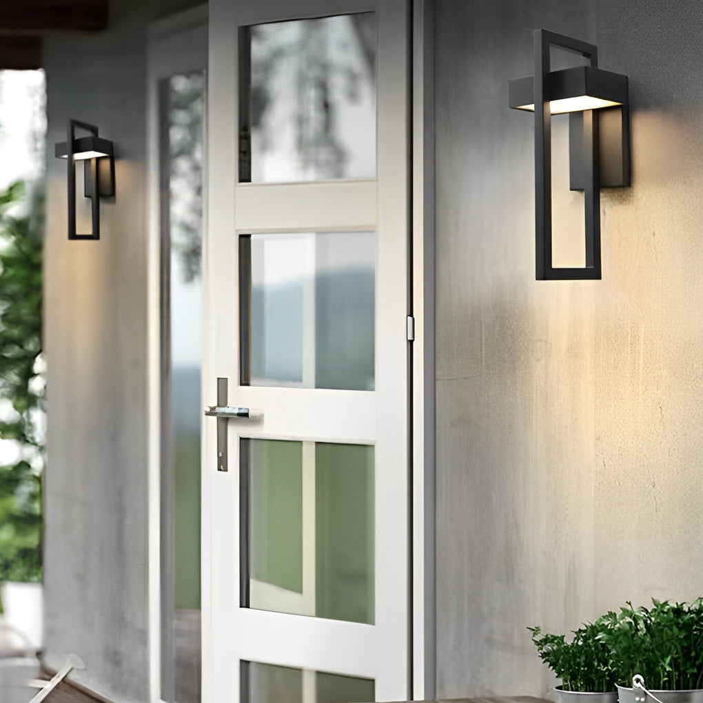 Sleek Black Rectangular LED Outdoor Wall Sconce for Modern Patios