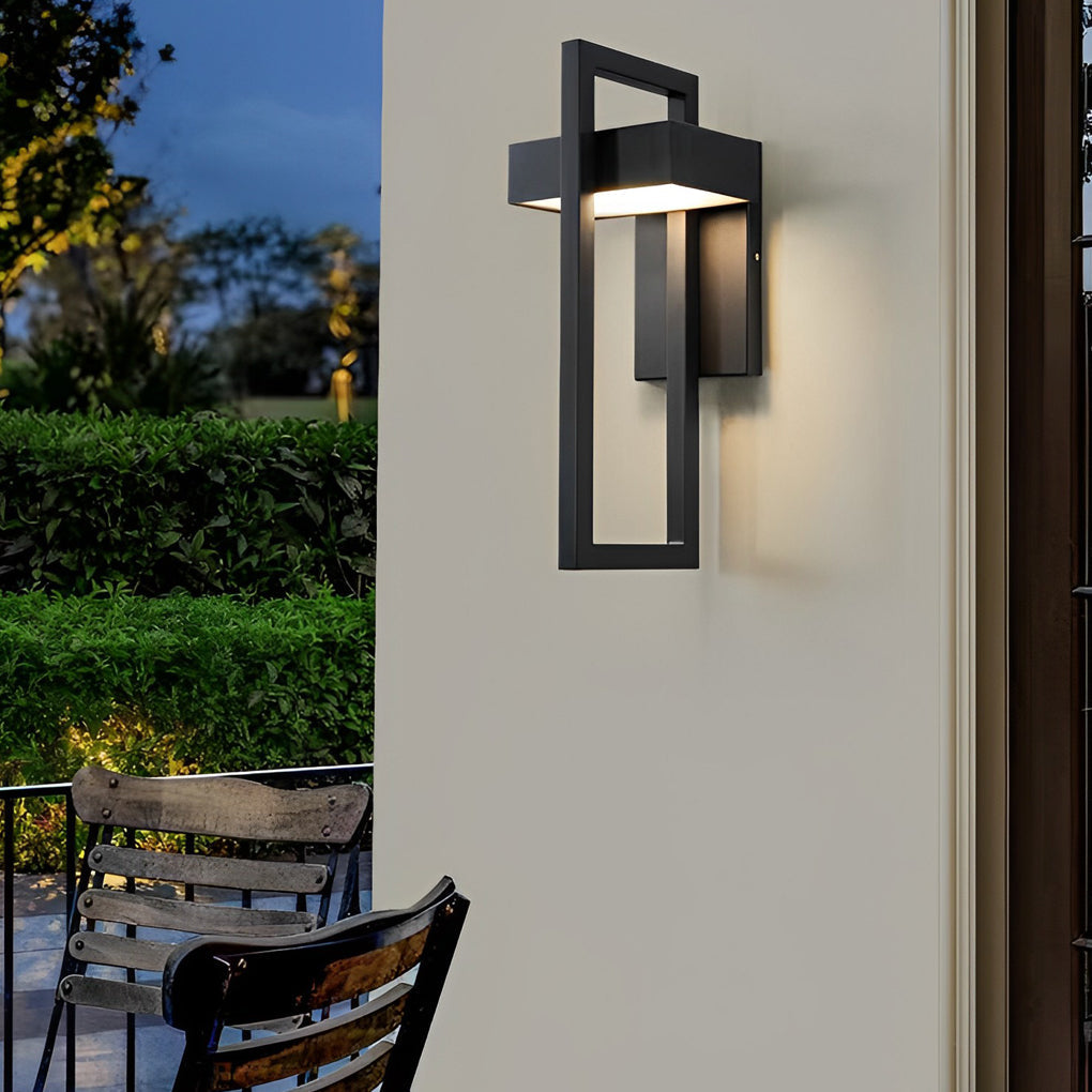 Sleek Black Rectangular LED Outdoor Wall Sconce for Modern Patios