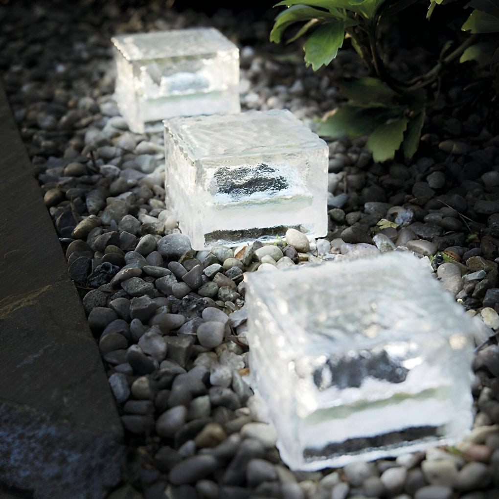 Smart Solar-Powered Outdoor Ice Cube LED Step Lights for Pathway Lighting