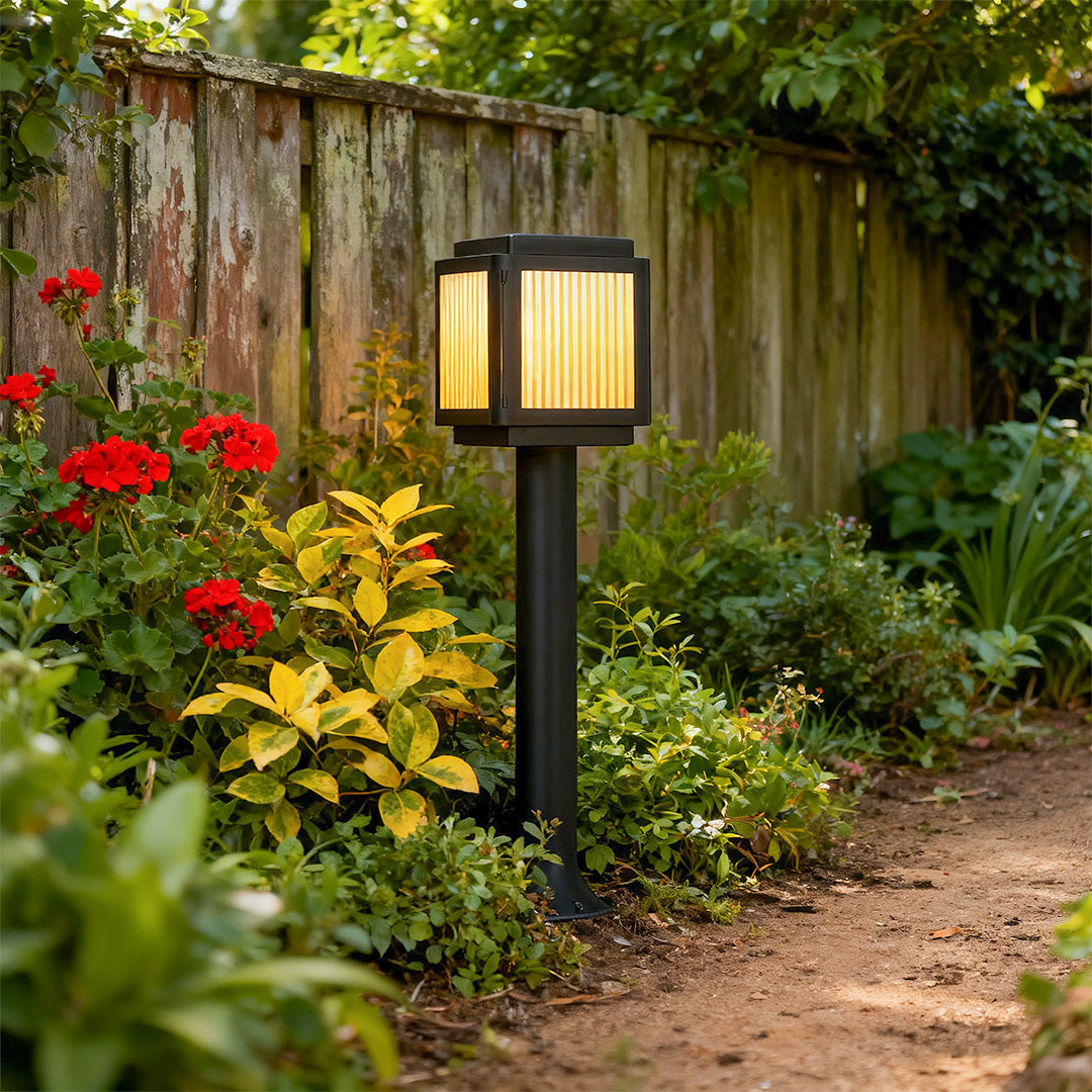 Modern Black Solar Pathway Lights - Stylish Garden Stake Fixtures