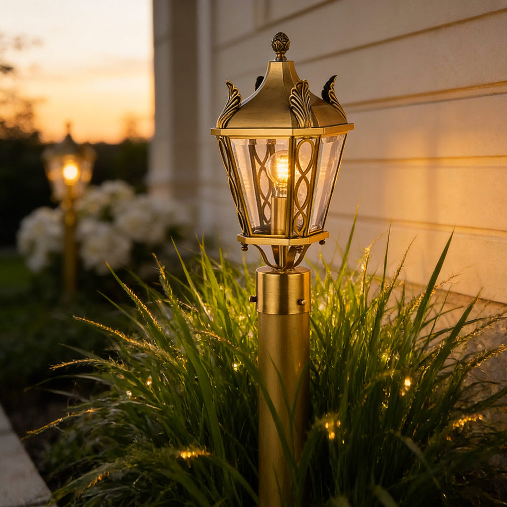 Elegant Copper European Outdoor Pathway Lighting Fixture for Gardens