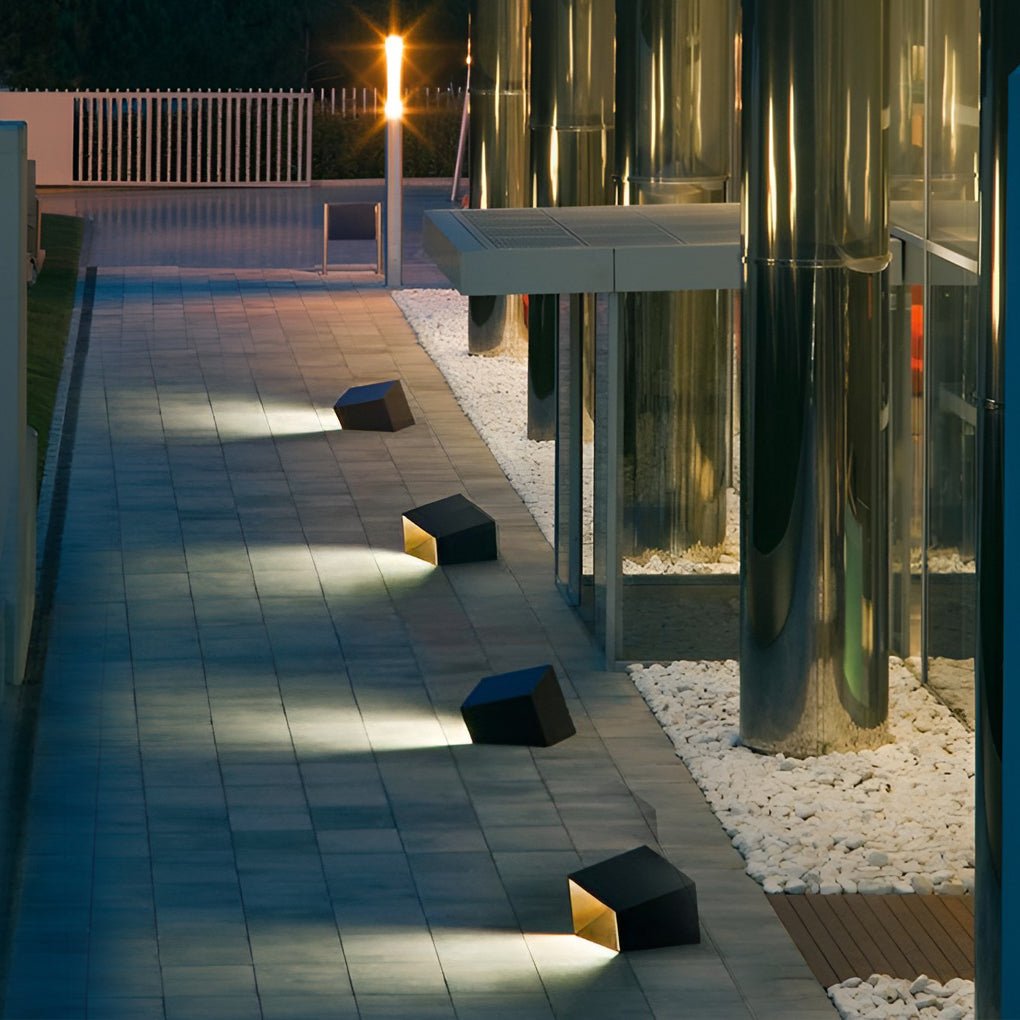 Sleek Geometric Aluminum Cube Path Light for Outdoor Landscape Lighting