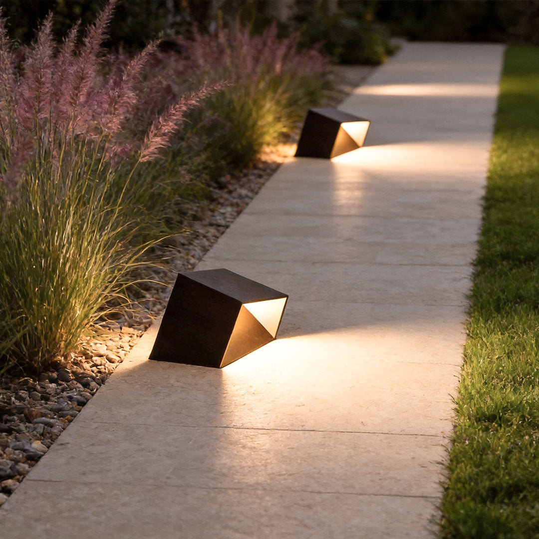 Sleek Geometric Aluminum Cube Path Light for Outdoor Landscape Lighting