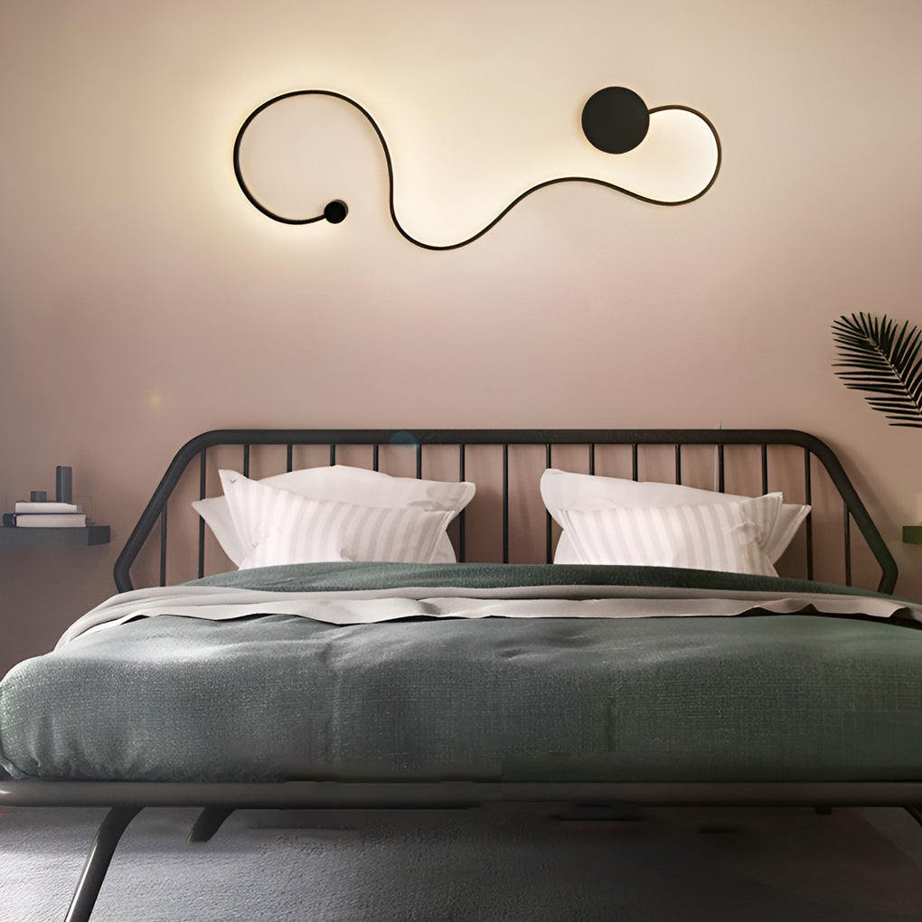 Modern Black Curved LED Wall Sconce for Hallway or Living Room Decor