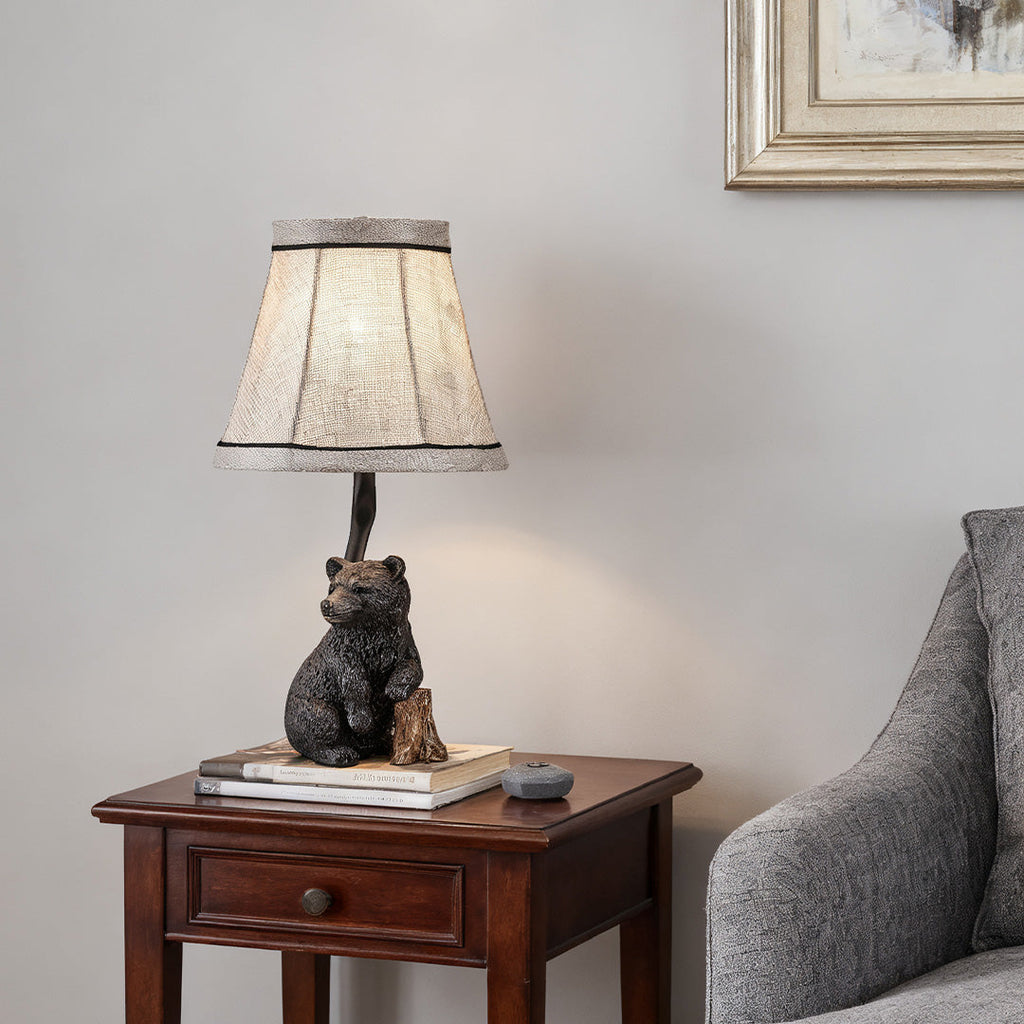 Elegant European-Style Resin Bear Table Lamp for Living Room Decor