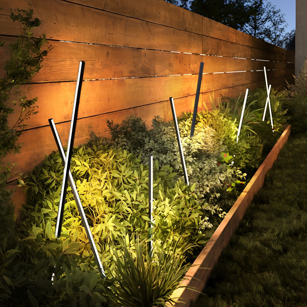 Sleek Waterproof LED Linear Outdoor Floor Lamp for Patio & Garden Lighting
