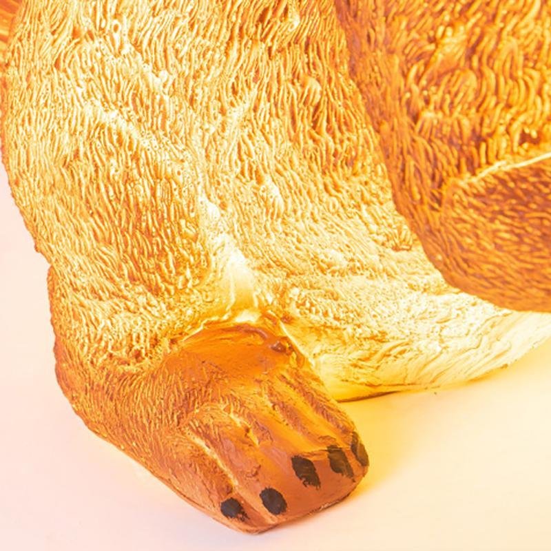 Elegant Resin Squirrel LED Garden Light - Waterproof Outdoor Decor