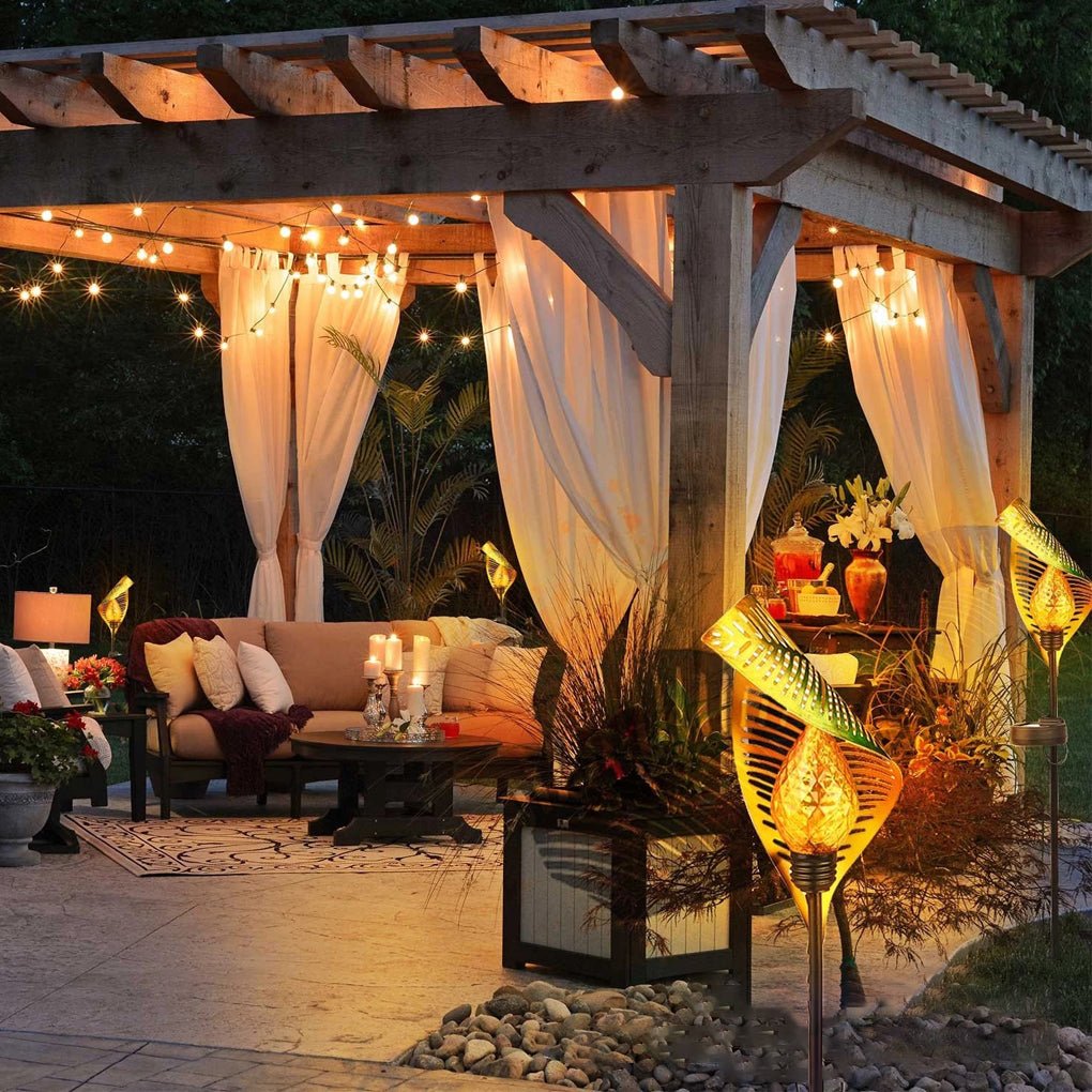 Sleek Green Metal Leaf LED Solar Post Light for Outdoor Garden Pathway