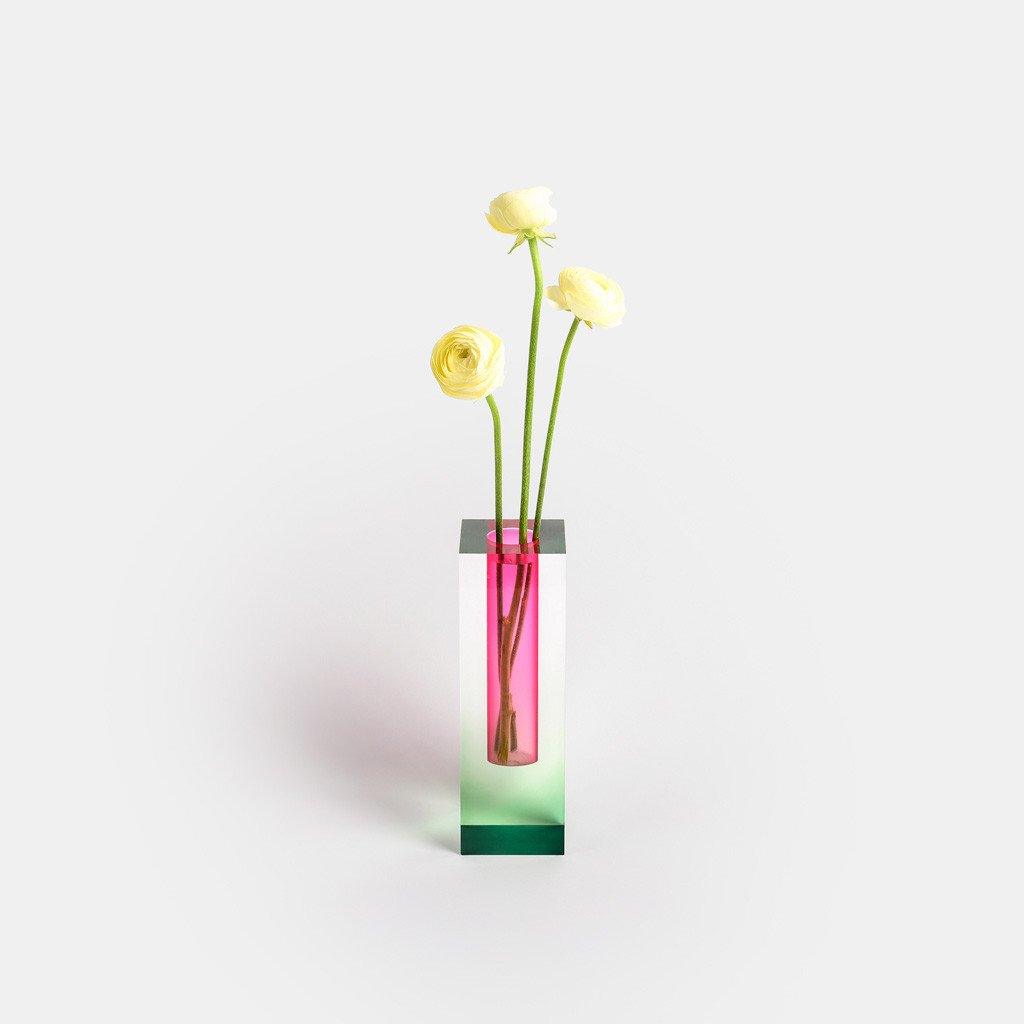 Elegant White Ceramic Fleur Vase for Modern Home Décor Accents