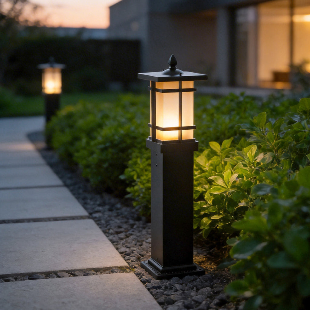 Vintage Black Pavilion-Style Garden Bollard Light for Outdoor Spaces