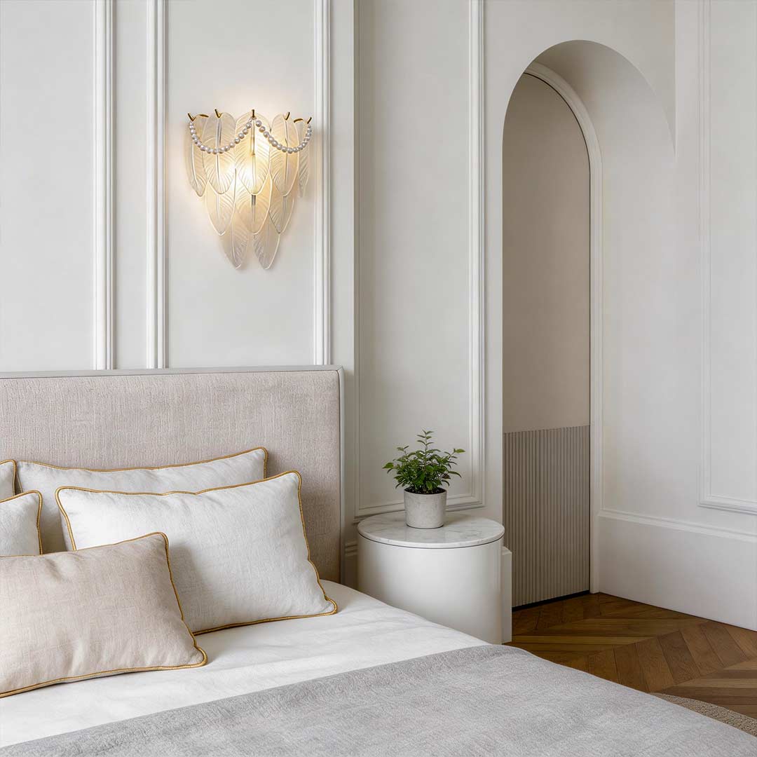 Luxury Modern Glass Feather Wall Sconce Light for Contemporary Rooms