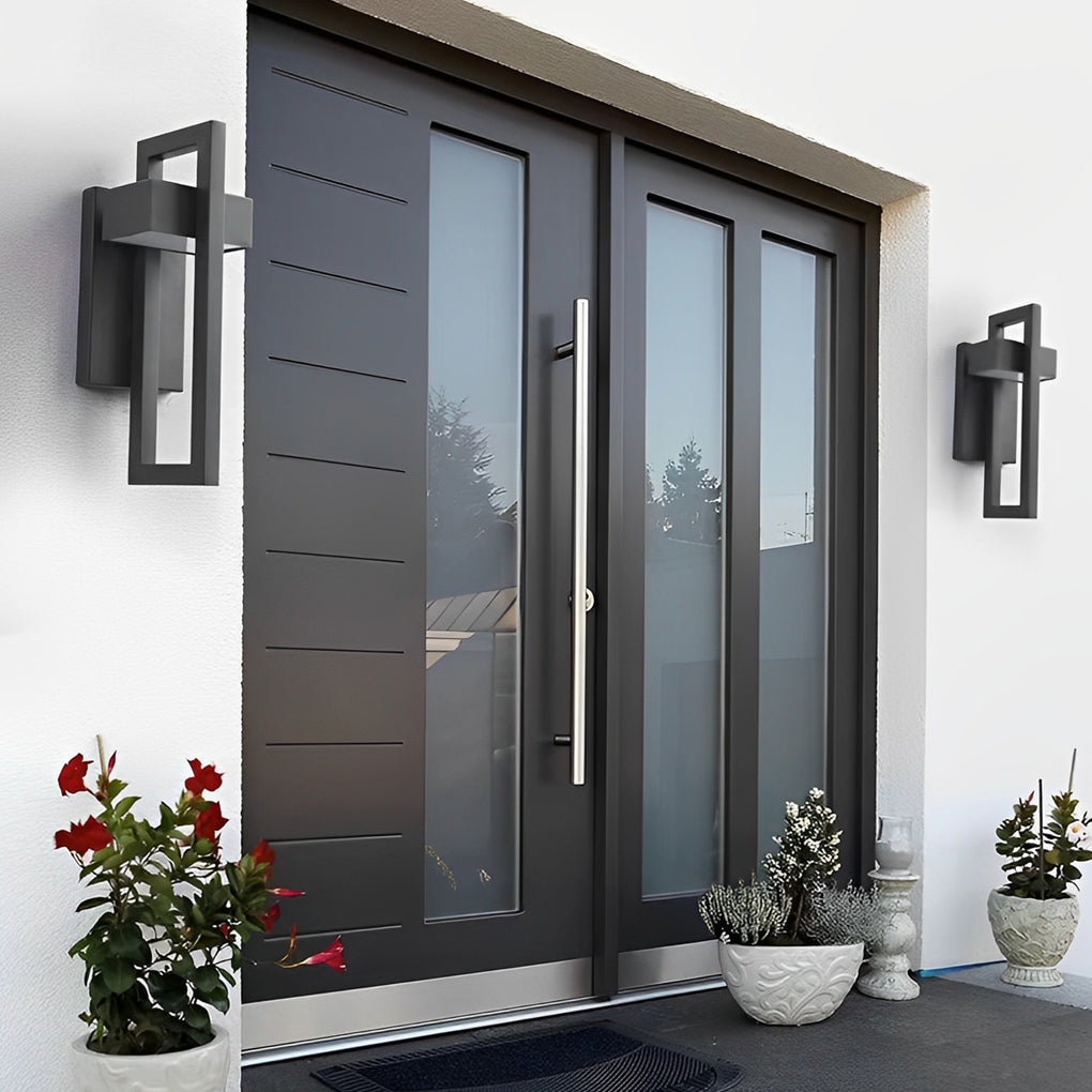 Sleek Black Rectangular LED Outdoor Wall Sconce for Modern Patios