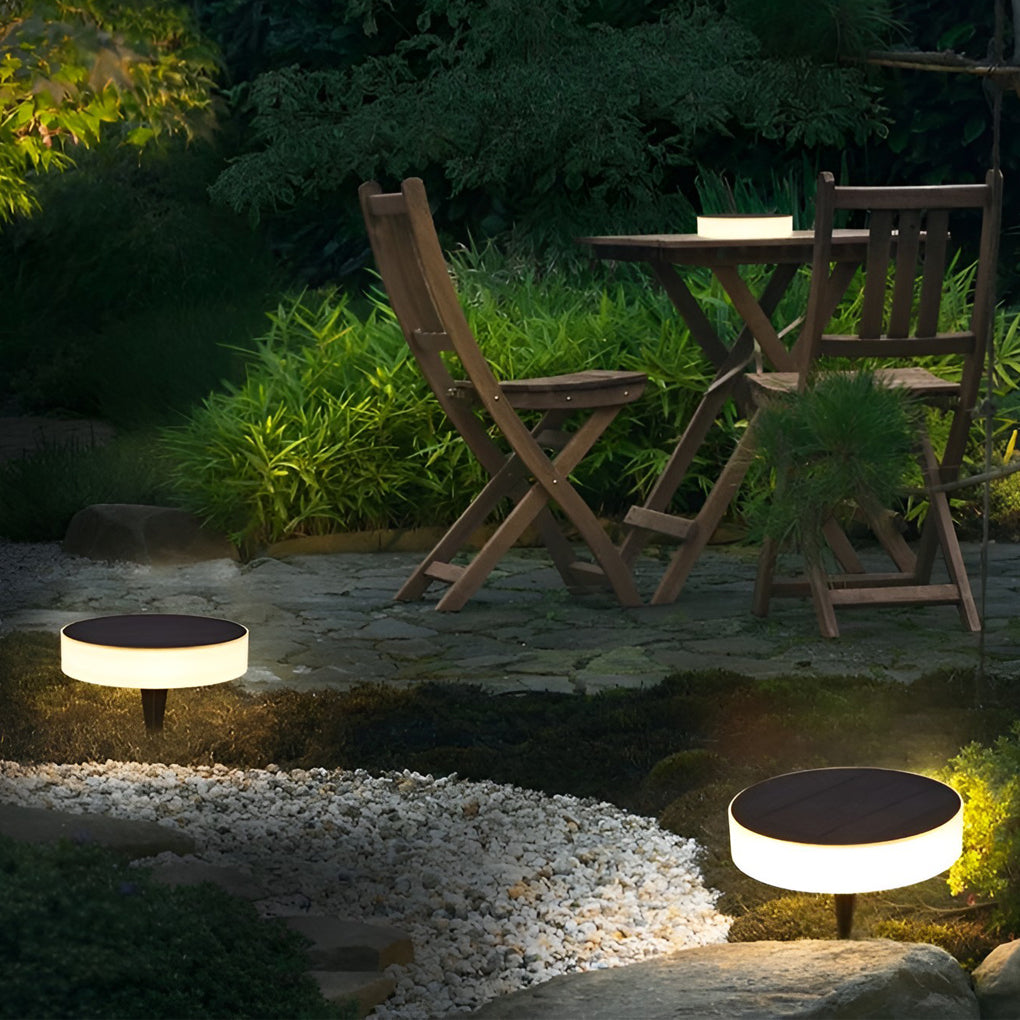 Sleek Solar-Powered LED Disc Lights for Outdoor Garden Pathway Décor