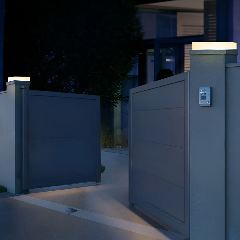 Elegant LED Solar Disc Lights for Outdoor Landscape Lighting Décor