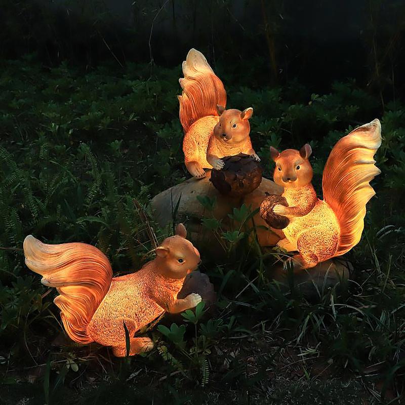 Elegant Resin Squirrel LED Garden Light - Waterproof Outdoor Decor