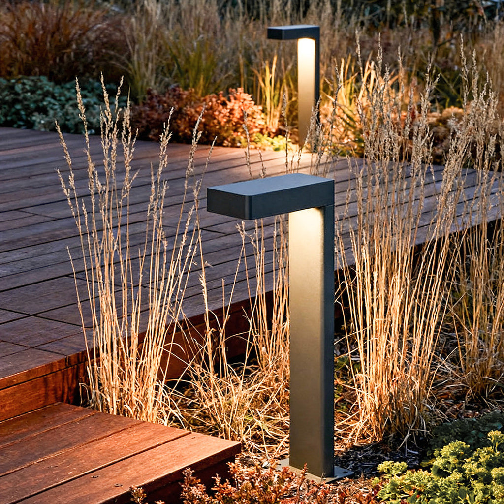 Modern Black L-Shaped Metal Landscape Path Light for Outdoor Use