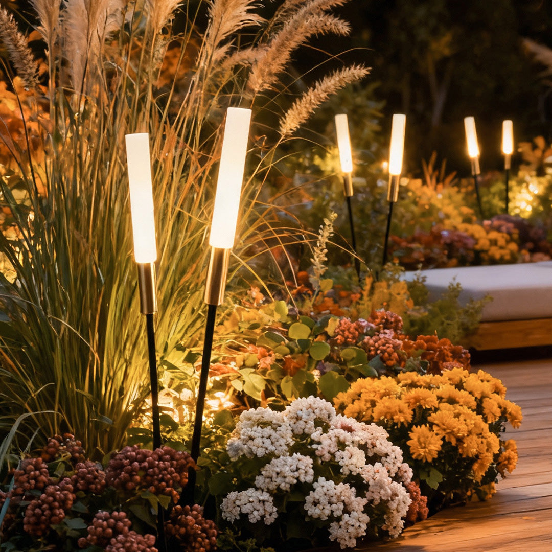 Modern Black Metal LED Landscape Light Spikes for Outdoor Lawn Illumination