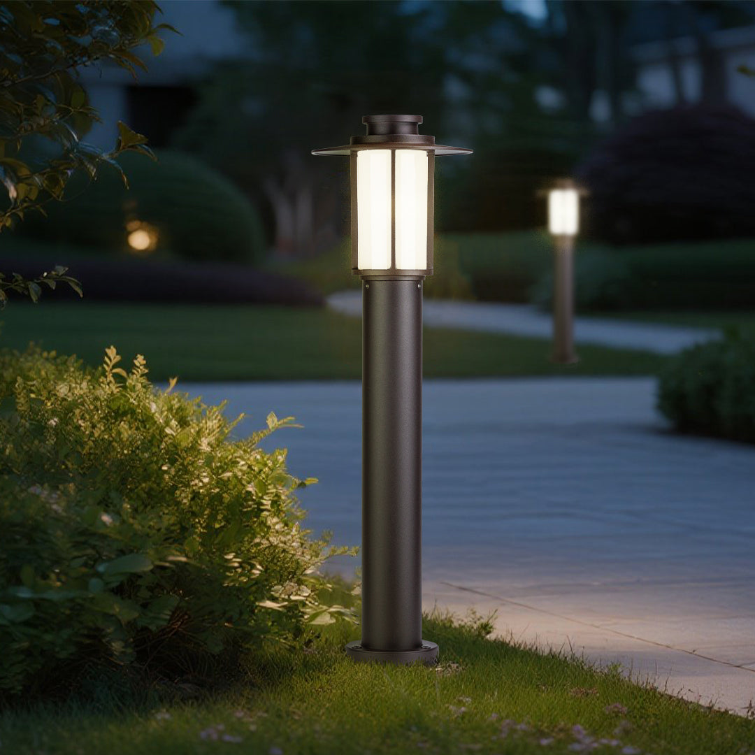 Sleek Black Metal LED Pathway Lights for Outdoor Garden Walkways