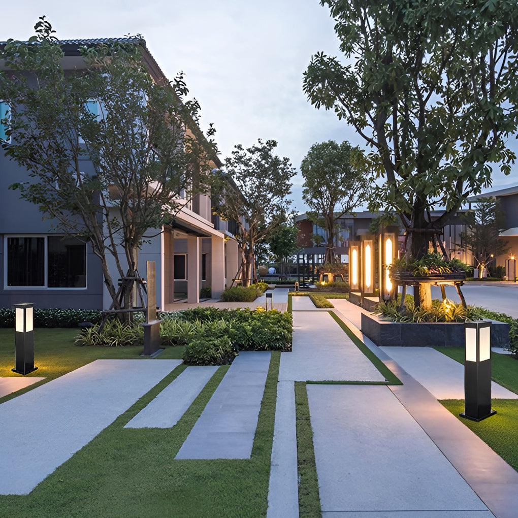 Industrial Solar-Powered Waterproof Bollard Pathway Light for Outdoors