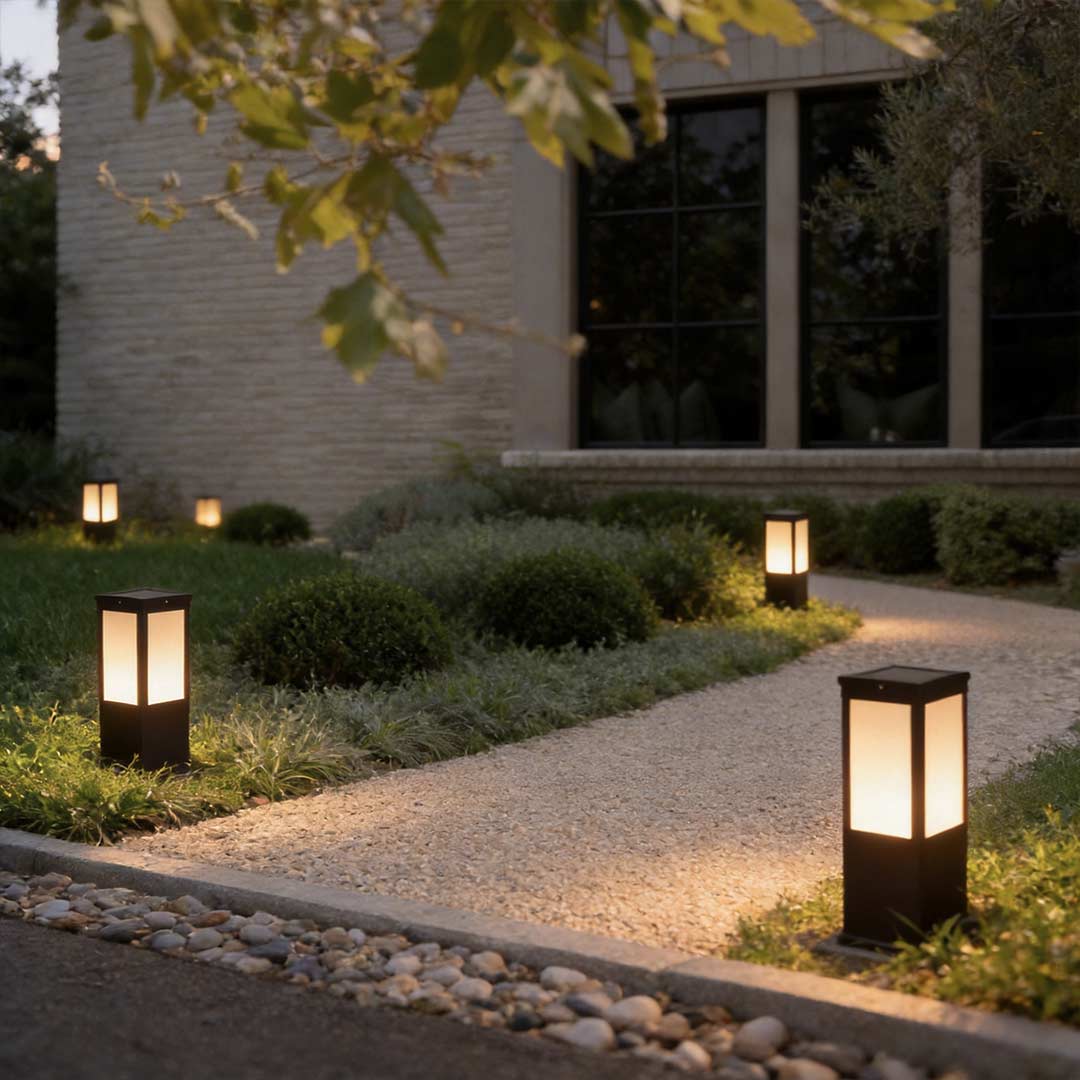 Industrial Solar-Powered Waterproof Bollard Pathway Light for Outdoors