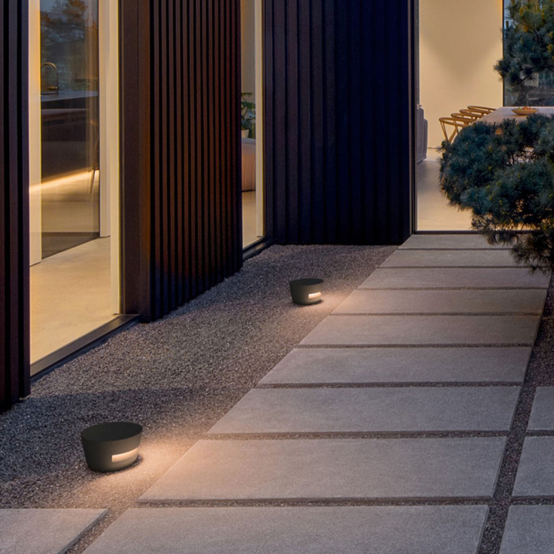 Sleek Black Minimalist Pathway Lights for Outdoor Lawn and Garden Use