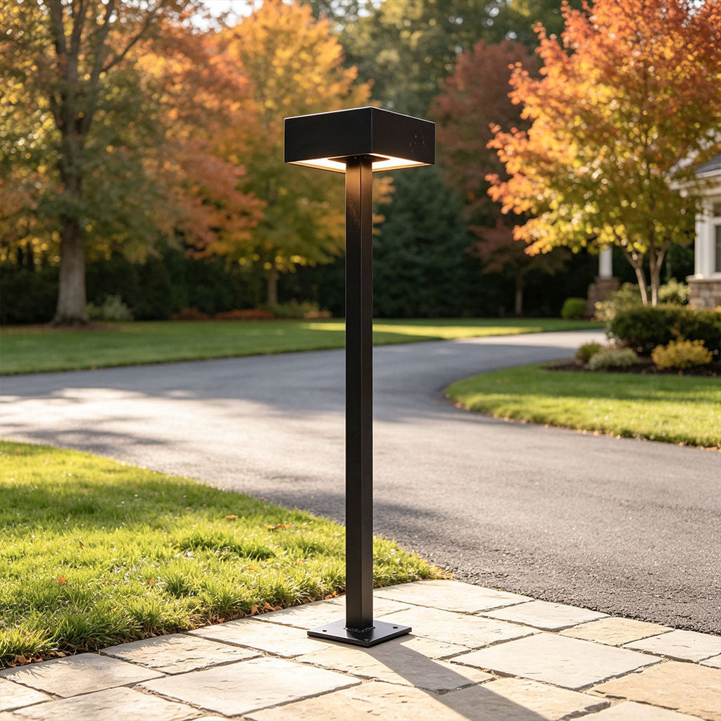 Sleek Black Minimalist LED Pathway Lights for Outdoor Landscaping Decor